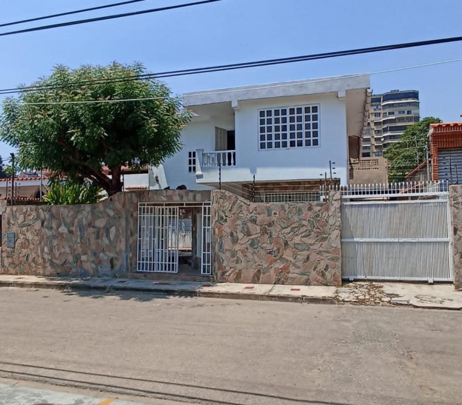 Foto Casa en Alquiler en Urb. Los Naranjos, Valencia, Urb. Los Naranjos, Valencia, Carabobo - U$D 1.350 - CAA212589 - BienesOnLine