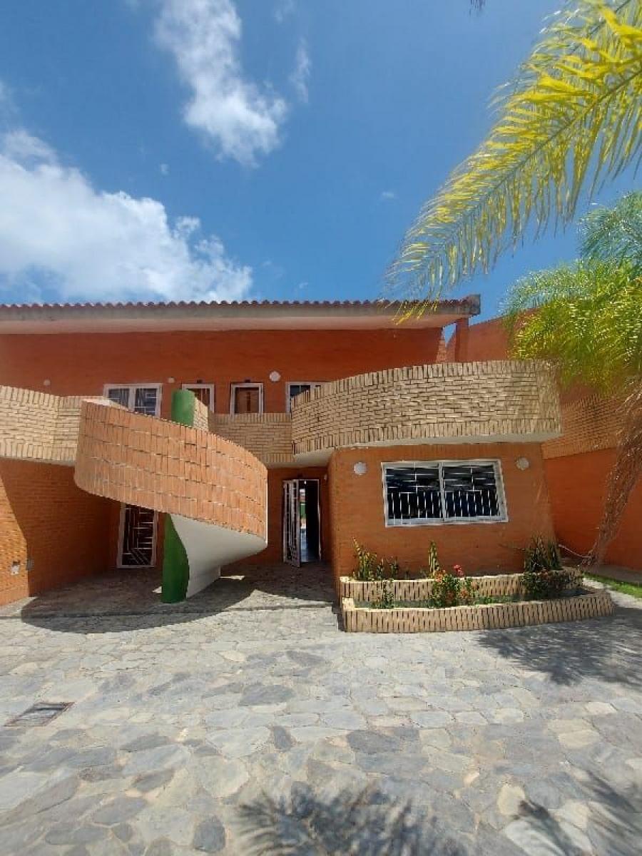 Home in Metric Way