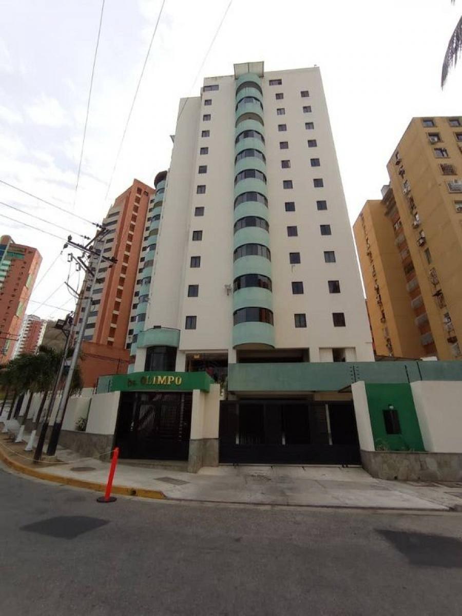 Foto Apartamento en Alquiler en Las Chimeneas, Valencia, Carabobo - U$D 280 - APA205404 - BienesOnLine