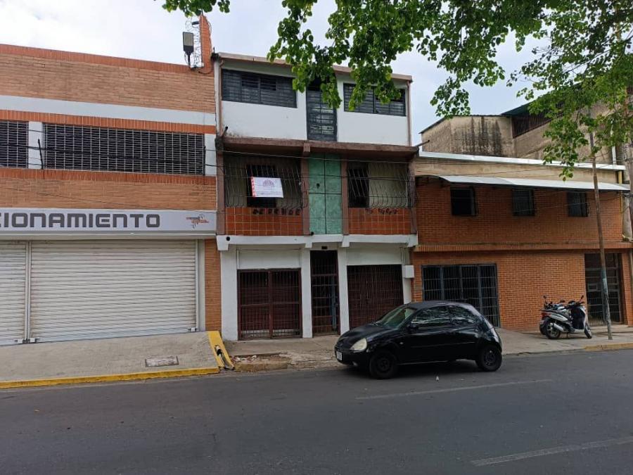 Foto Casa en Venta en Avenida Fernando Figueredo, Valencia, Carabobo - U$D 25.000 - CAV206262 - BienesOnLine