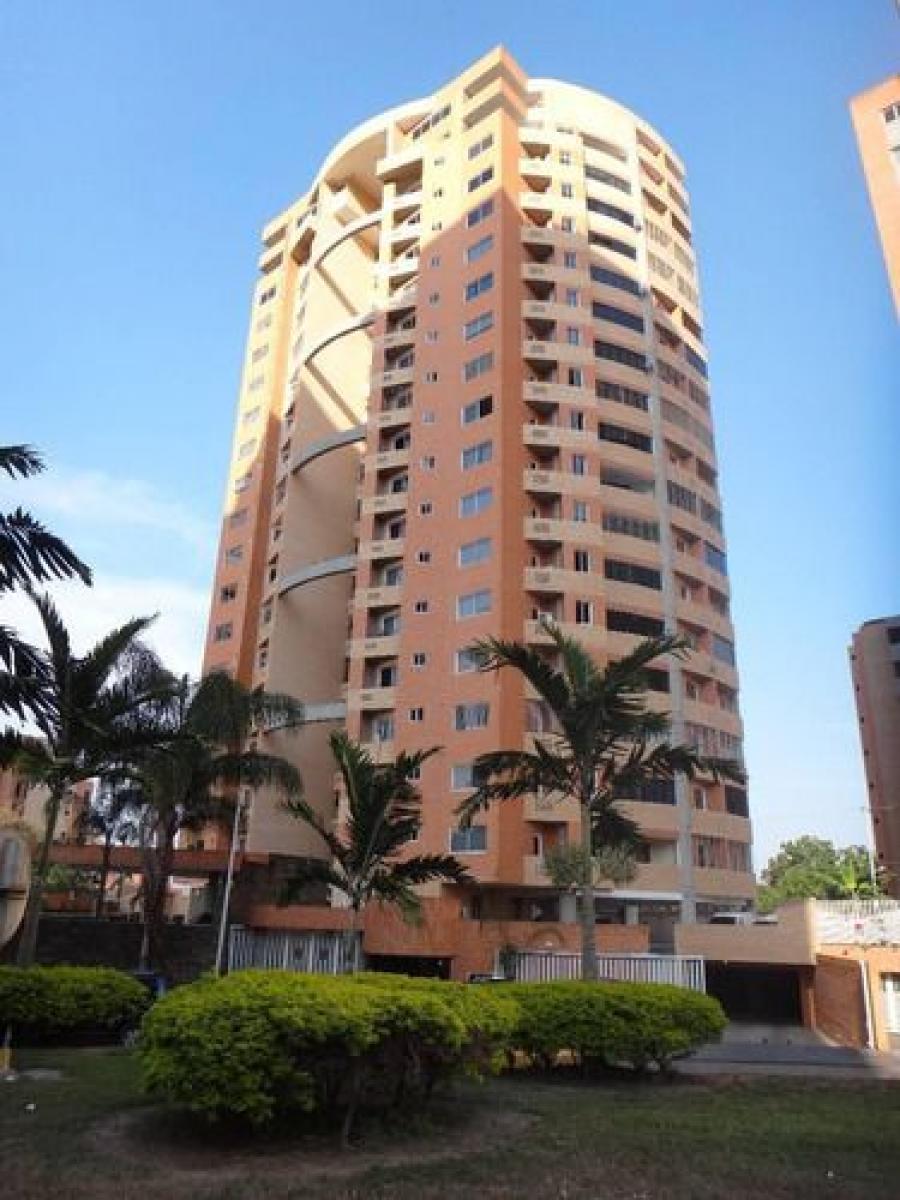 Foto Apartamento en Alquiler en Valencia, Carabobo - U$D 500 - APA213622 - BienesOnLine