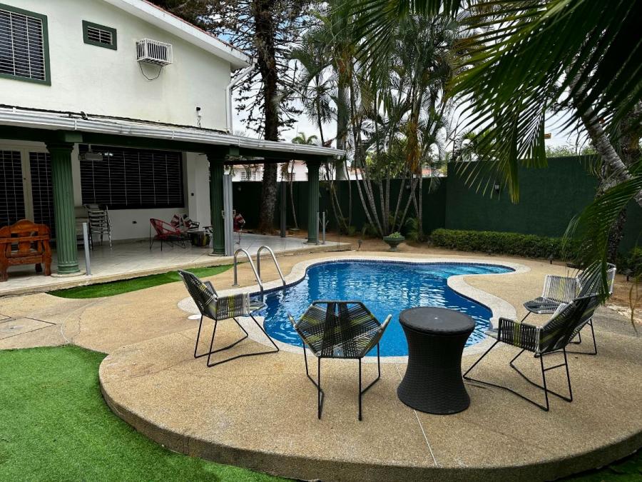 Foto Casa en Venta en Valencia, Carabobo - U$D 600.000 - CAV213621 - BienesOnLine