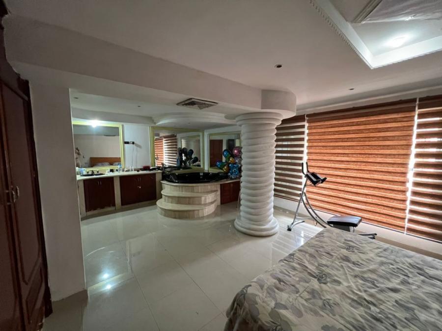 Home in Metric Way