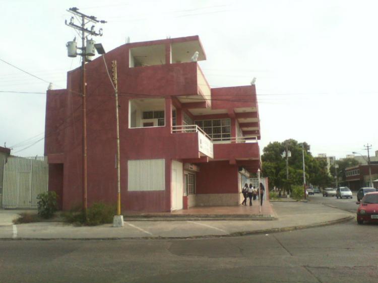 Foto Edificio en Venta en Cuman, Sucre - BsF 320.000.000 - EDV87529 - BienesOnLine