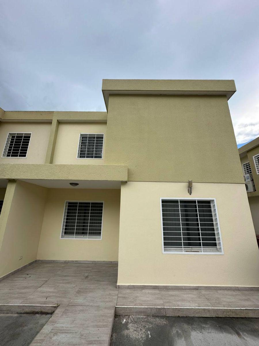 Foto Casa en Alquiler en Cabudare, Lara - U$D 400 - CAA214163 - BienesOnLine