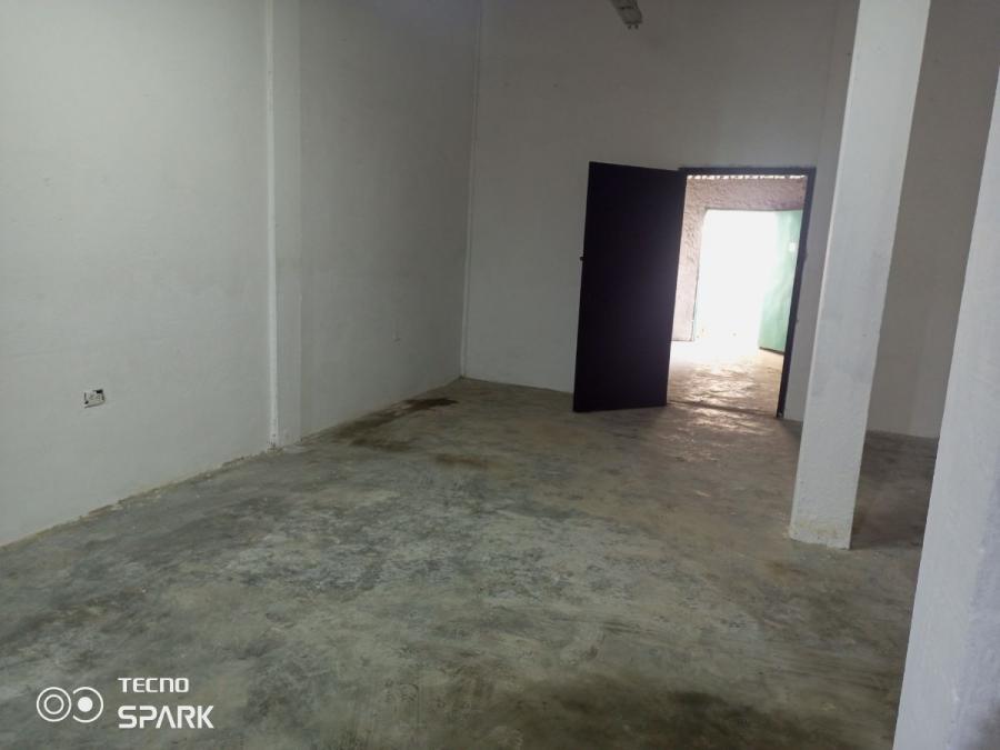 Foto Local en Alquiler en BARUTA, Baruta, Miranda - U$D 700 - LOA221040 - BienesOnLine