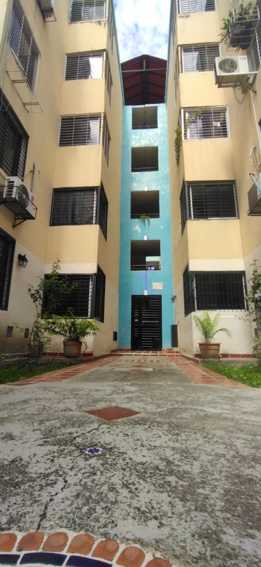 Foto Apartamento en Venta en Los Guayos, Carabobo - U$D 15.000 - APV208318 - BienesOnLine