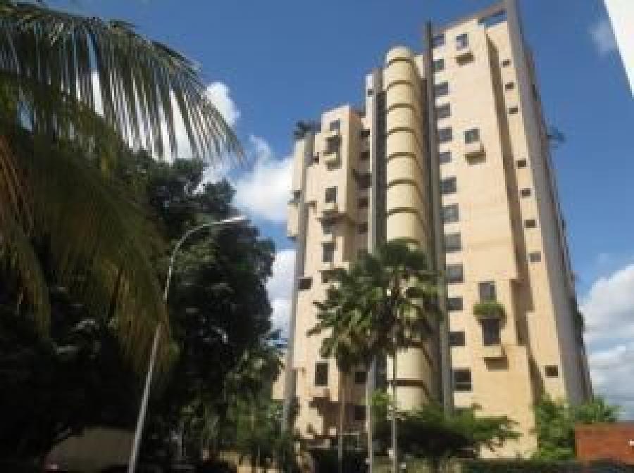 Foto Apartamento en Venta en Urbanizacion las chimeneas, Carabobo - U$D 280.000 - APV138709 - BienesOnLine