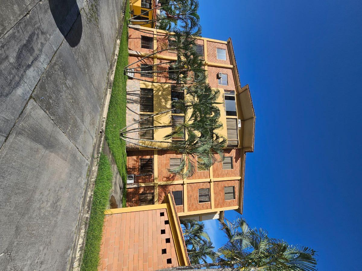 Foto Apartamento en Venta en CHALET COUNTRY, Carabobo - U$D 22.000 - APV204312 - BienesOnLine