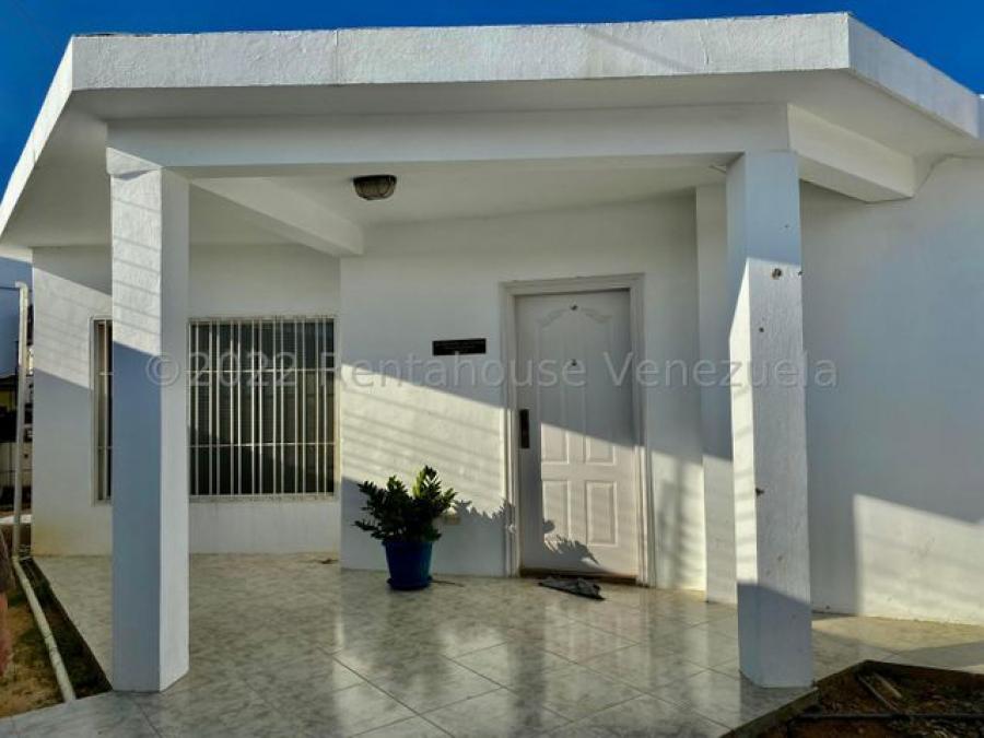 Foto Casa en Venta en Punto Fijo, Falcn - U$D 24.998 - CAV195897 - BienesOnLine