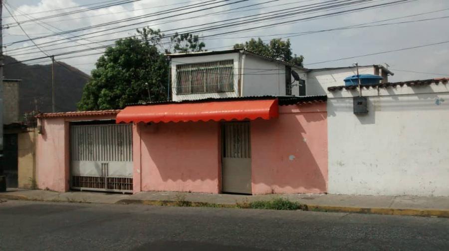 Foto Casa en Venta en Las Delicias, Maracay, Aragua - U$D 25.000 - CAV150348 - BienesOnLine