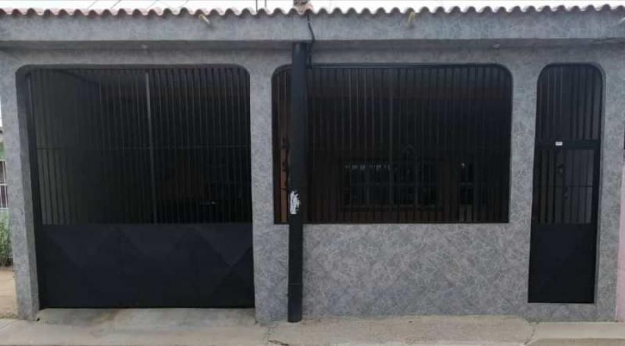 Foto Casa en Venta en Lomas de Funval, Valencia, Carabobo - U$D 7.500 - CAV128777 - BienesOnLine