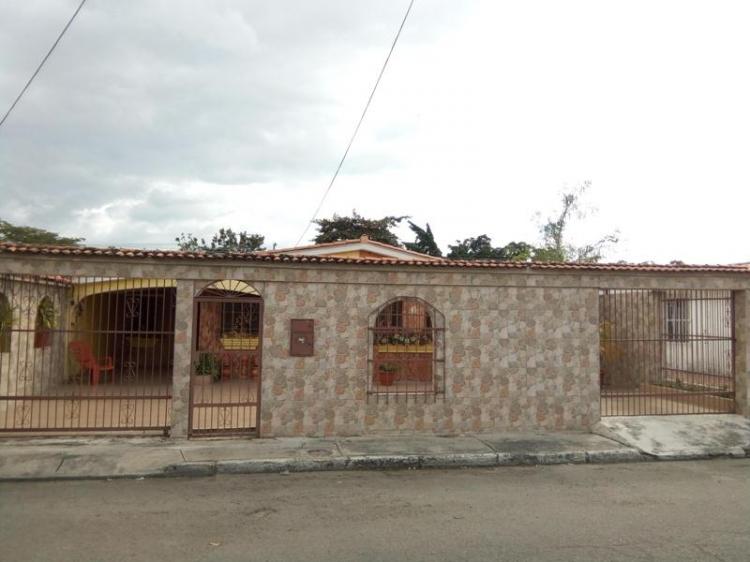 Foto Casa en Venta en Los Guayos, Carabobo - BsF 1.900.000.000 - CAV103970 - BienesOnLine