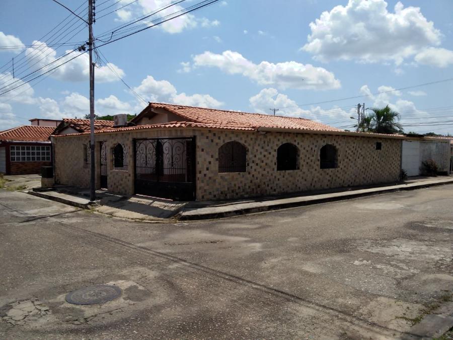 Foto Casa en Venta en Alto Barinas, Barinas, Barinas - U$D 20.000 - CAV160334 - BienesOnLine