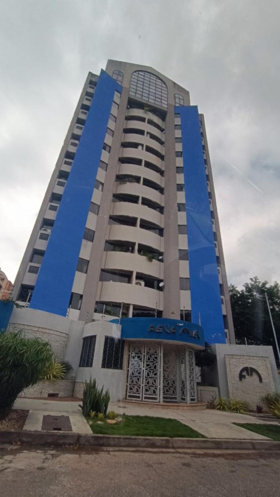 Foto Apartamento en Venta en URBANIZACION LA TRIGALENA, URBANIZACION LA TRIGALENA, Carabobo - U$D 209.000 - APV213397 - BienesOnLine