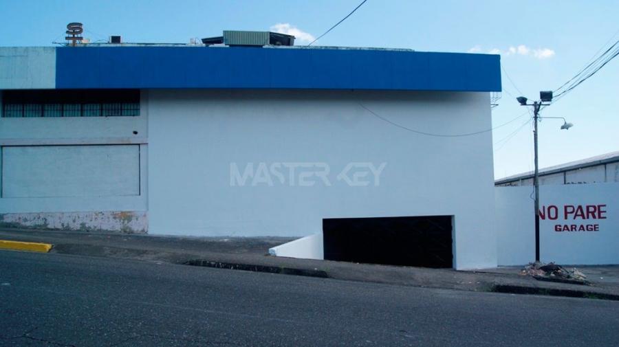 Home in Metric Way