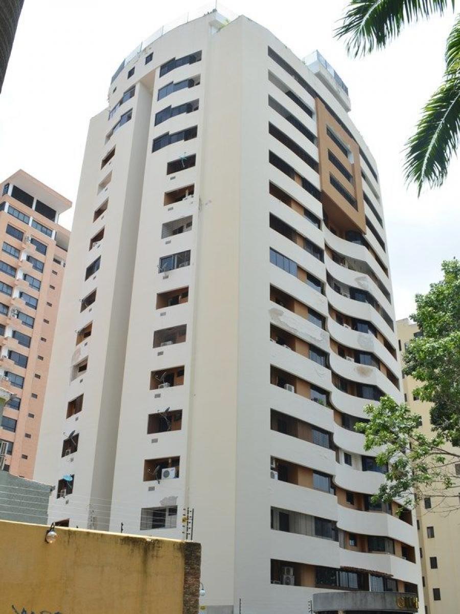 Foto Apartamento en Venta en Valencia, Carabobo - U$D 275.000 - APV171678 - BienesOnLine