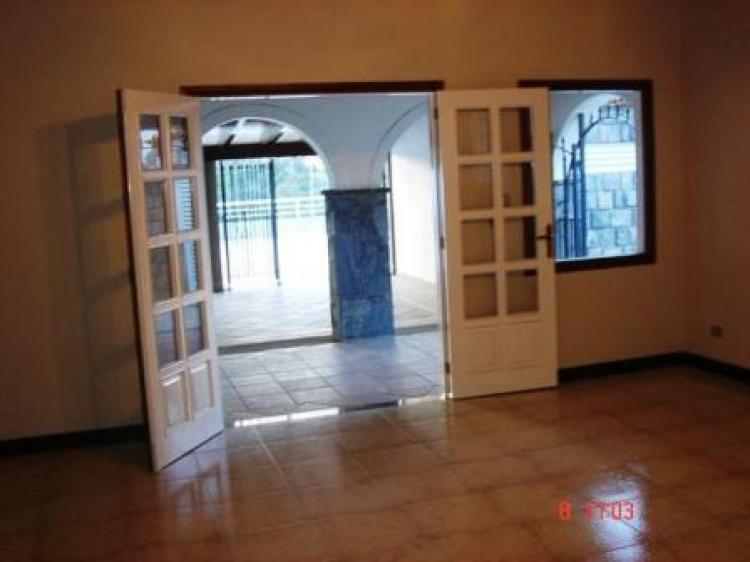 Foto Casa en Alquiler en cerro verde, Caracas, Distrito Federal - BsF 17.000 - CAA24621 - BienesOnLine