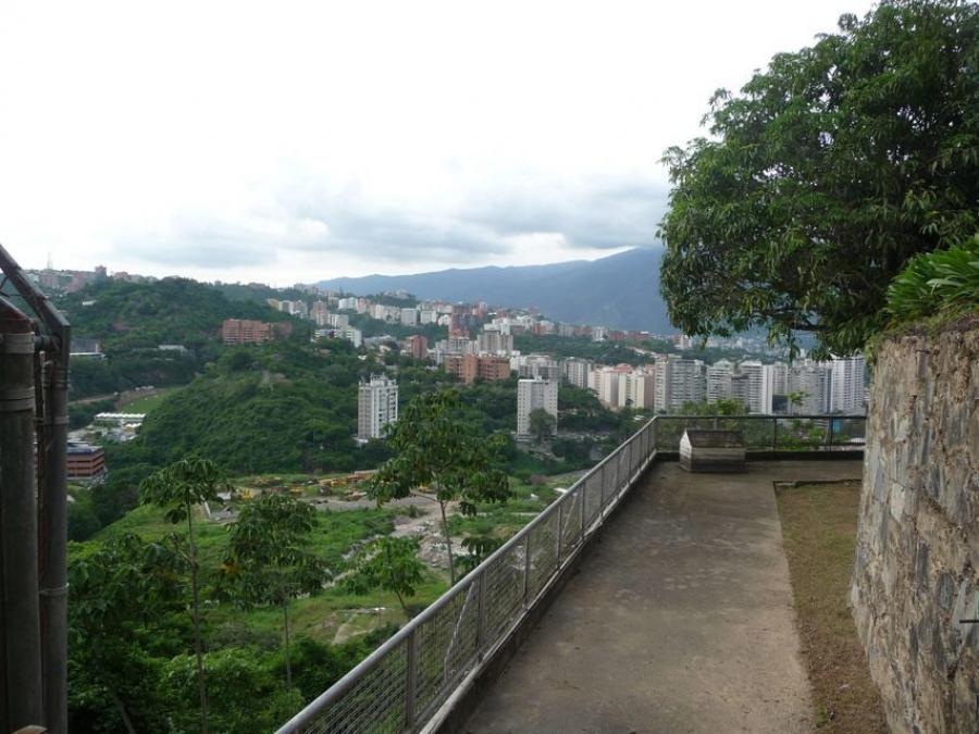 Foto Casa en Venta en Baruta, Caracas, Distrito Federal - U$D 330.000 - CAV155304 - BienesOnLine
