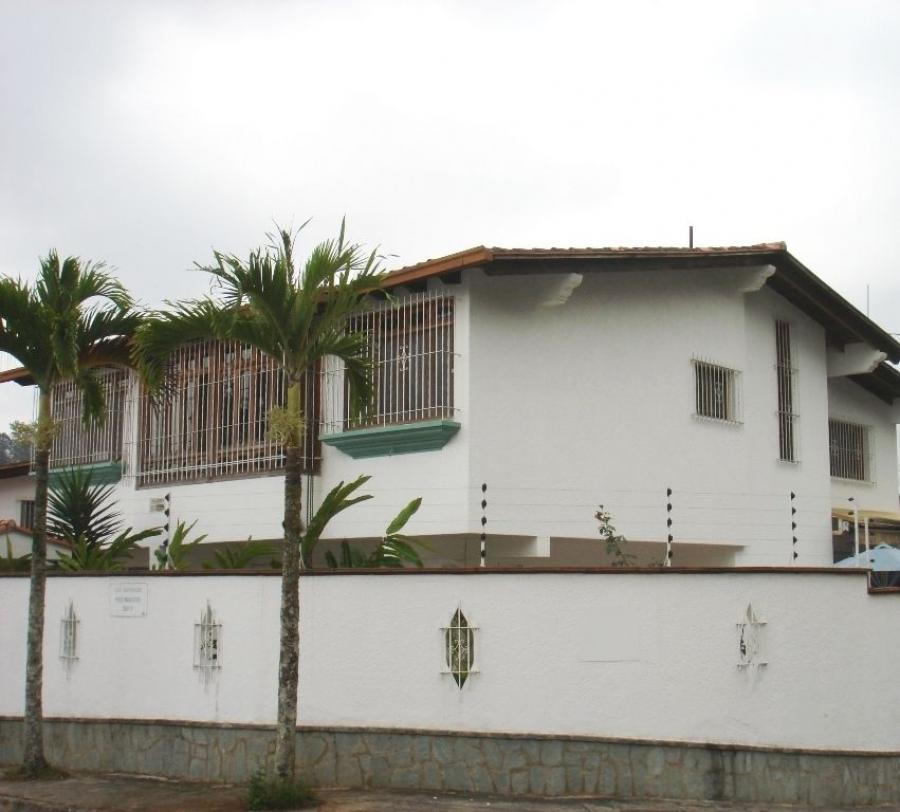 Foto Casa en Venta en El Hatillo, Los Naranjos El Hatillo, Distrito Federal - U$D 250.000 - CAV198009 - BienesOnLine