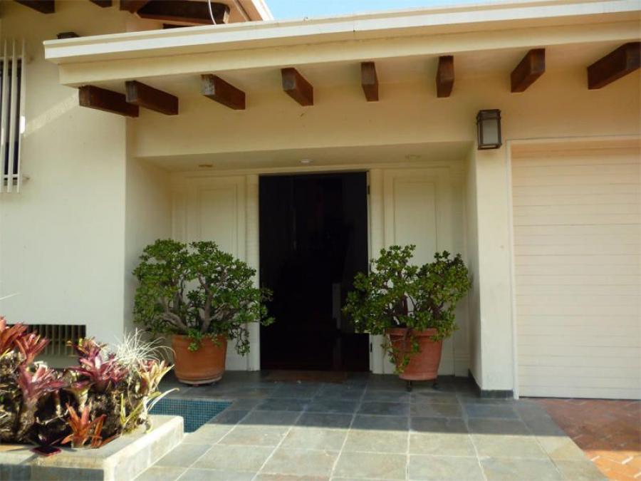 Foto Casa en Venta en La Lagunita Country Club, Caracas, Distrito Federal - U$D 680.000 - CAV185218 - BienesOnLine