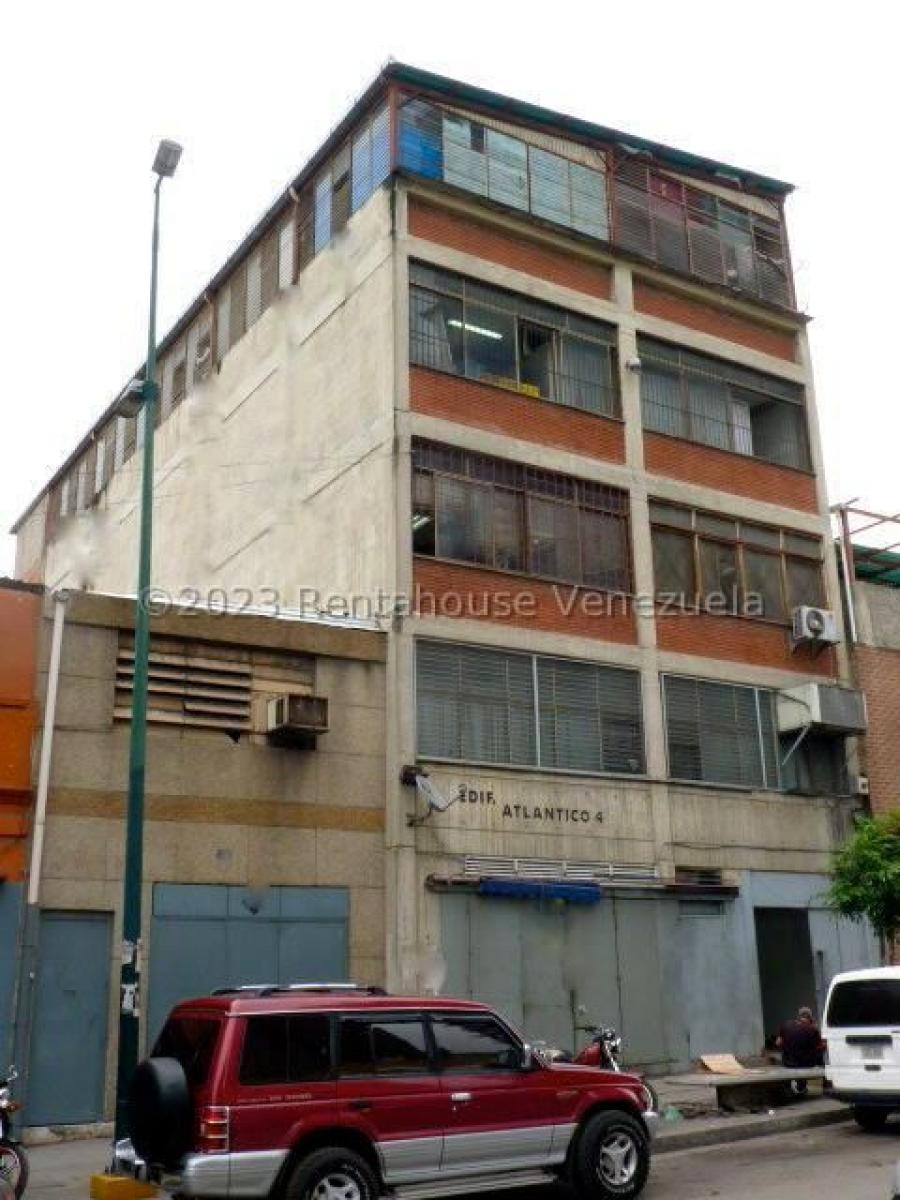 Foto Local en Alquiler en Libertador Oeste, Catia, Distrito Federal - U$D 949 - LOA215569 - BienesOnLine