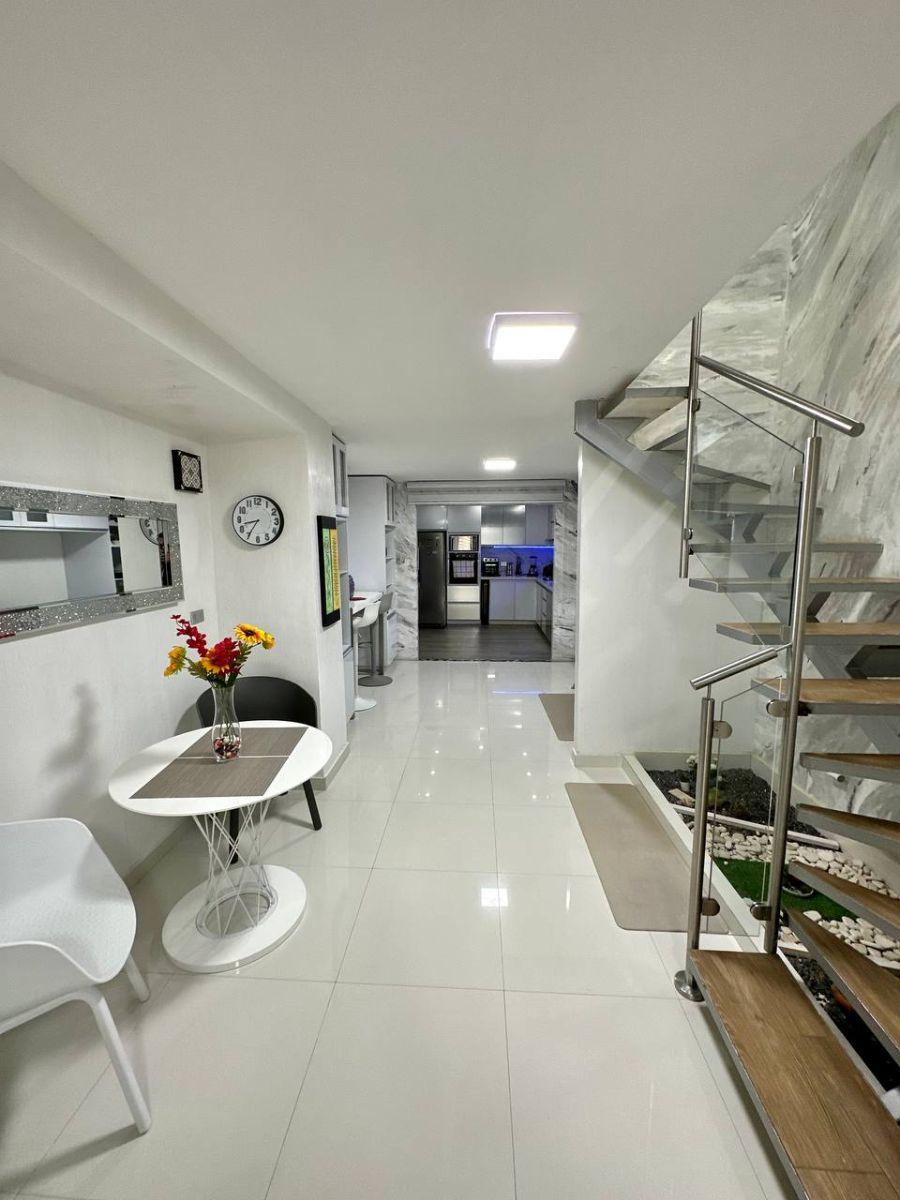 Home in Metric Way