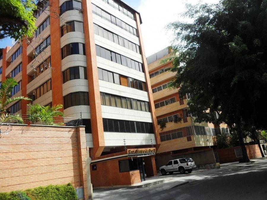 Foto Apartamento en Alquiler en Chacao Sur, Campo Alegre, Distrito Federal - U$D 750 - APA214326 - BienesOnLine