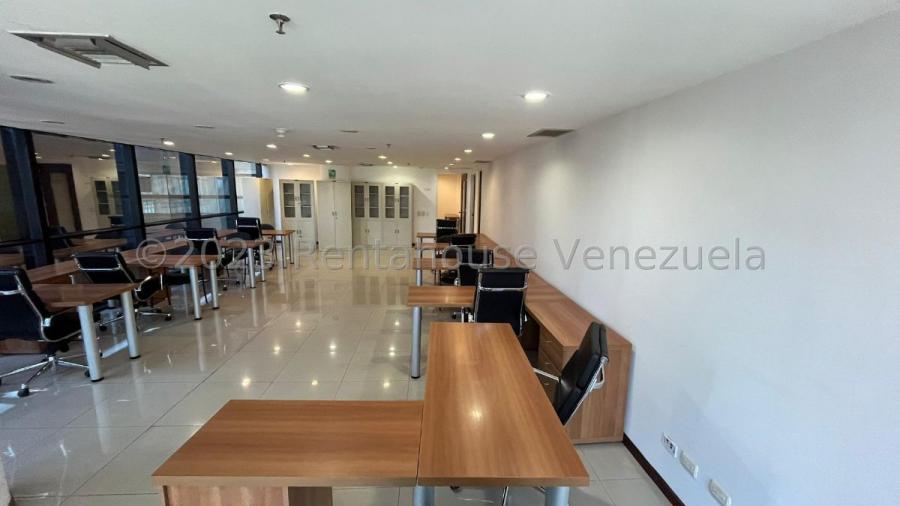 Foto Oficina en Alquiler en El Rosal, Caracas, Distrito Federal - U$D 6.000 - OFA224090 - BienesOnLine