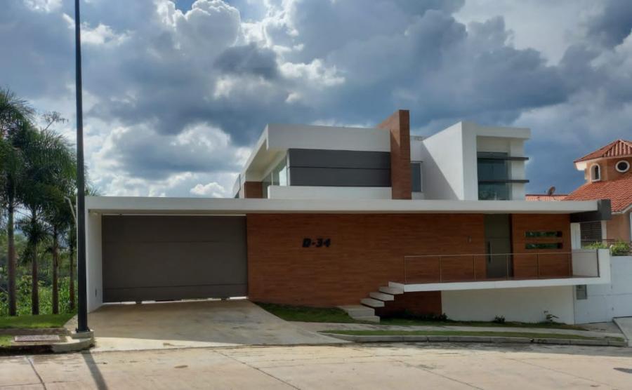 Foto Casa en Venta en Valencia, Carabobo - U$D 2.100.000 - CAV202527 - BienesOnLine