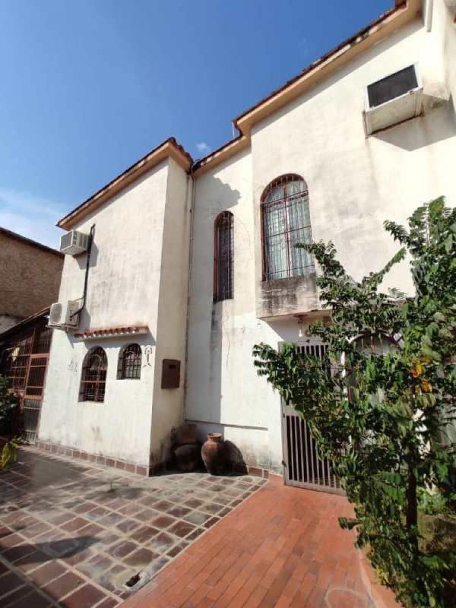 Foto Casa en Venta en Urb. EL Bosque, Valencia, Carabobo - U$D 14.500 - CAV146937 - BienesOnLine