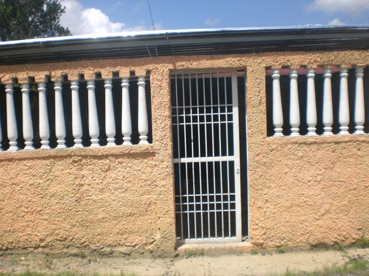 Foto Casa en Venta en Caucagua, Miranda - BsF 200 - CAV20697 - BienesOnLine