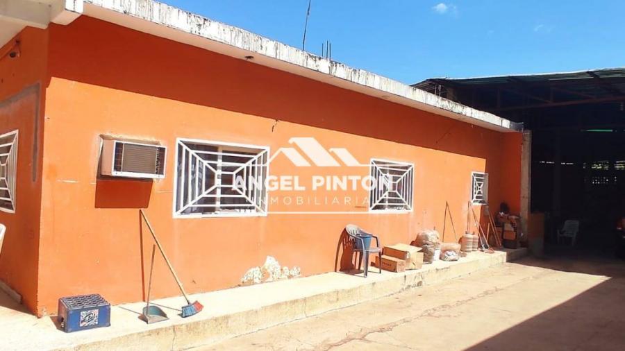 Home in Metric Way