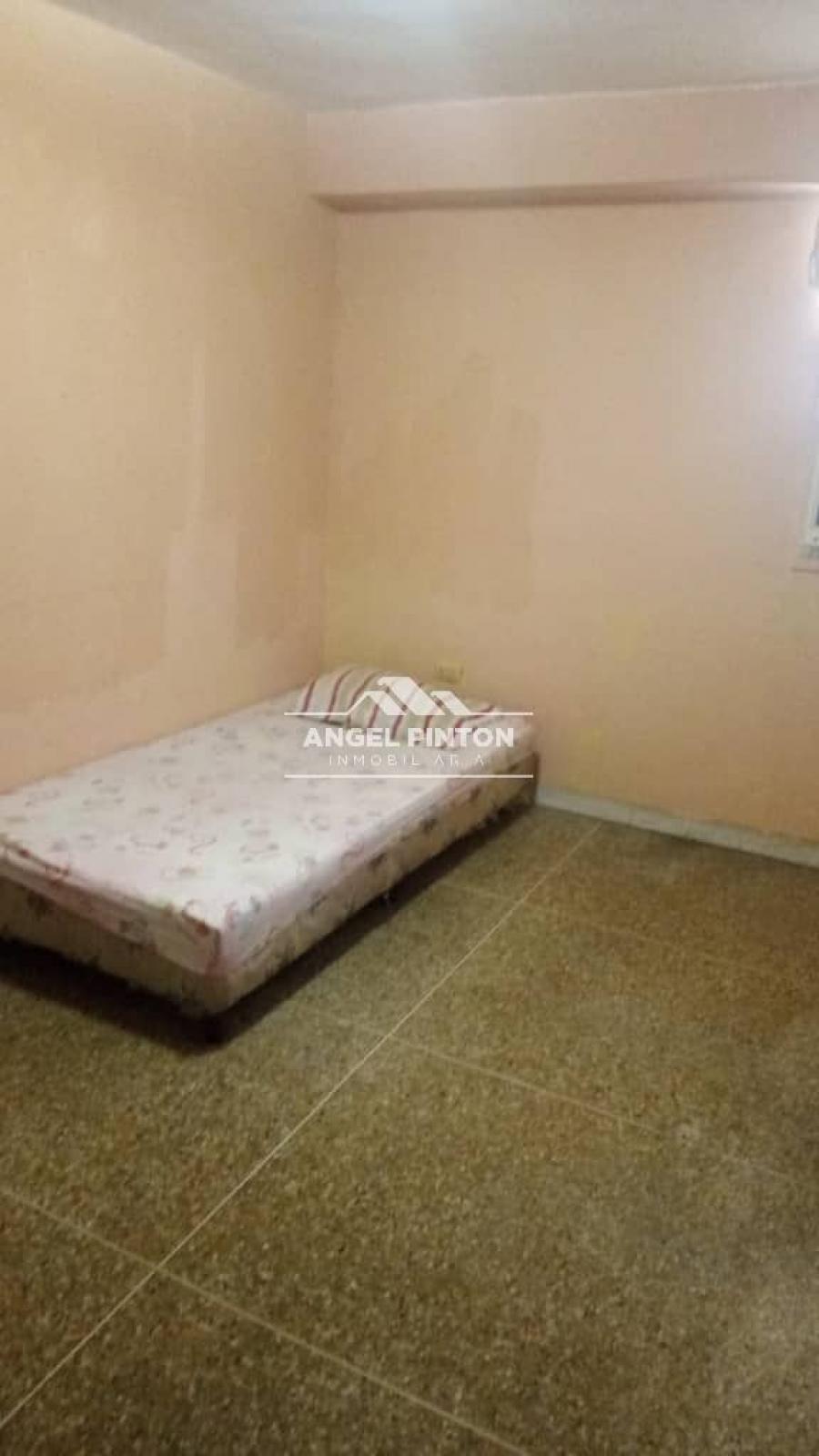 Foto Habitacion en Alquiler en Caracas, Distrito Federal - U$D 120 - A198716 - BienesOnLine