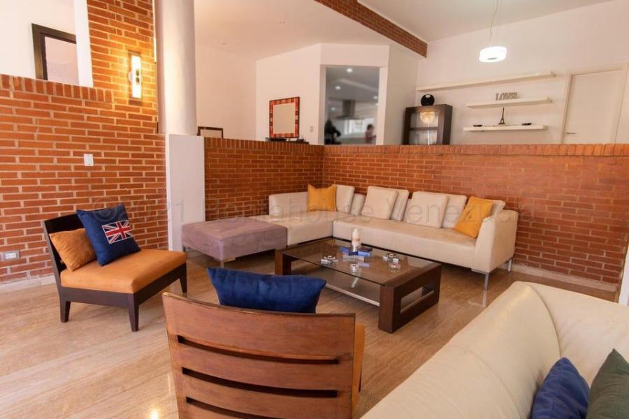 Foto Casa en Venta en baruta, Caracas, Distrito Federal - U$D 395.000 - CAV206139 - BienesOnLine