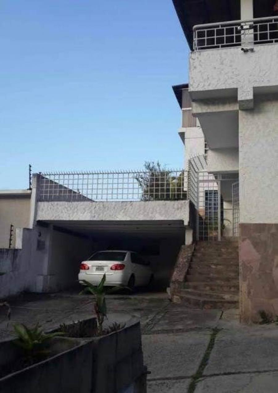 Foto Casa en Venta en ESTADO MIRANDA, municipio baruta, Distrito Federal - U$D 650.000 - CAV126538 - BienesOnLine