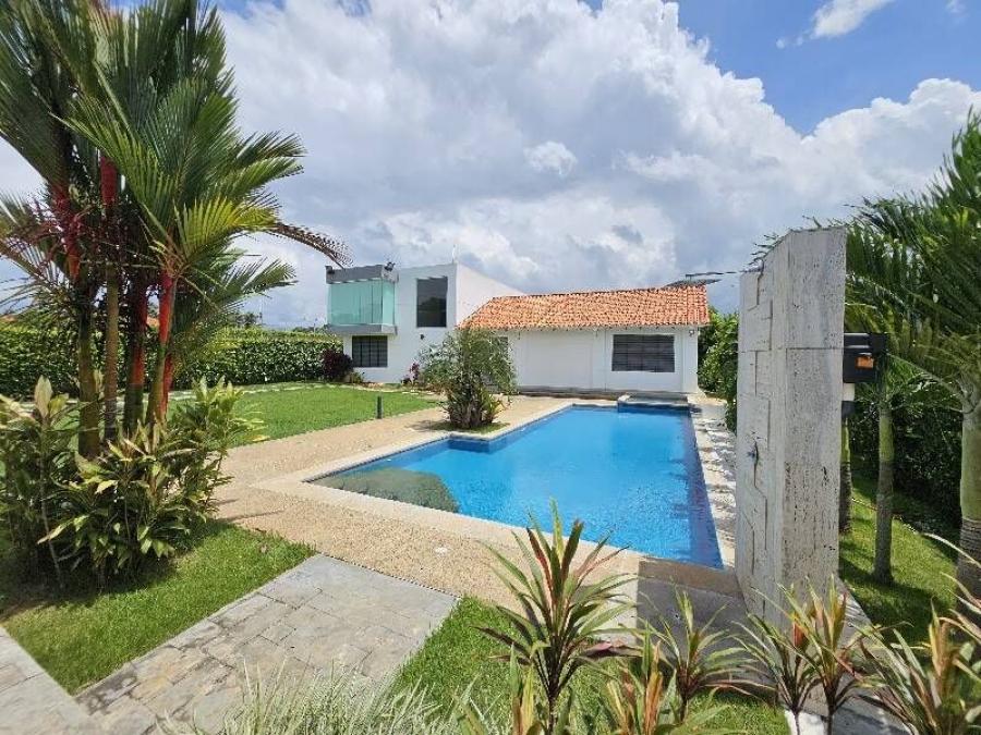 Foto Casa en Venta en TOCUYITO, SAFARI SAFARI, Carabobo - U$D 190.000 - CAV209611 - BienesOnLine