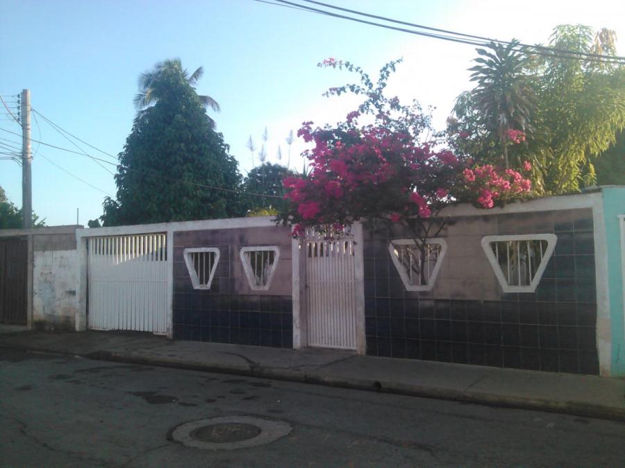 Foto Casa en Venta en Valentin Valiente, El Peon, Sucre - U$D 6.000 - CAV126181 - BienesOnLine