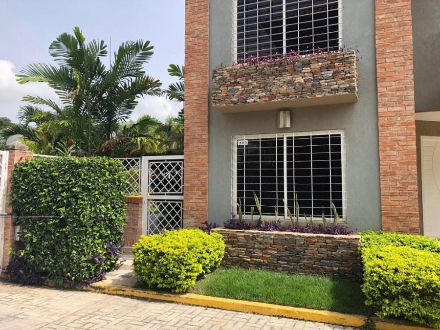 Foto Casa en Venta en San Diego, San Diego, Carabobo - U$D 330.000 - CAV140704 - BienesOnLine