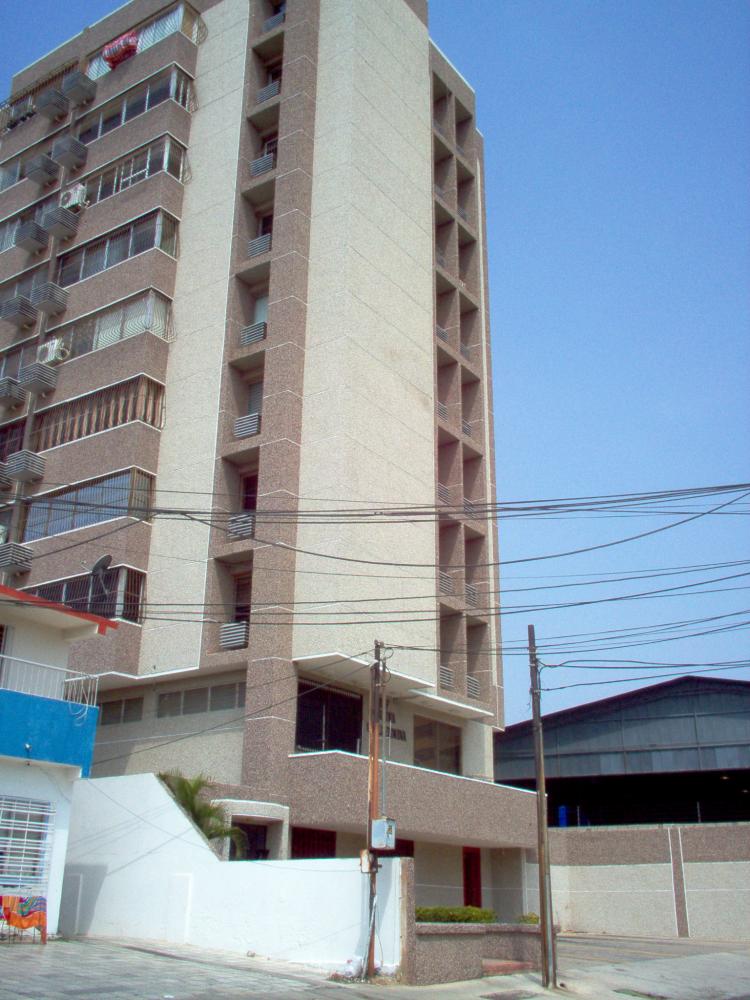 Foto Apartamento en Venta en EDIF.  REYNA  GUILLERMINA, Maracaibo, Zulia - BsF 25.000 - APV13148 - BienesOnLine