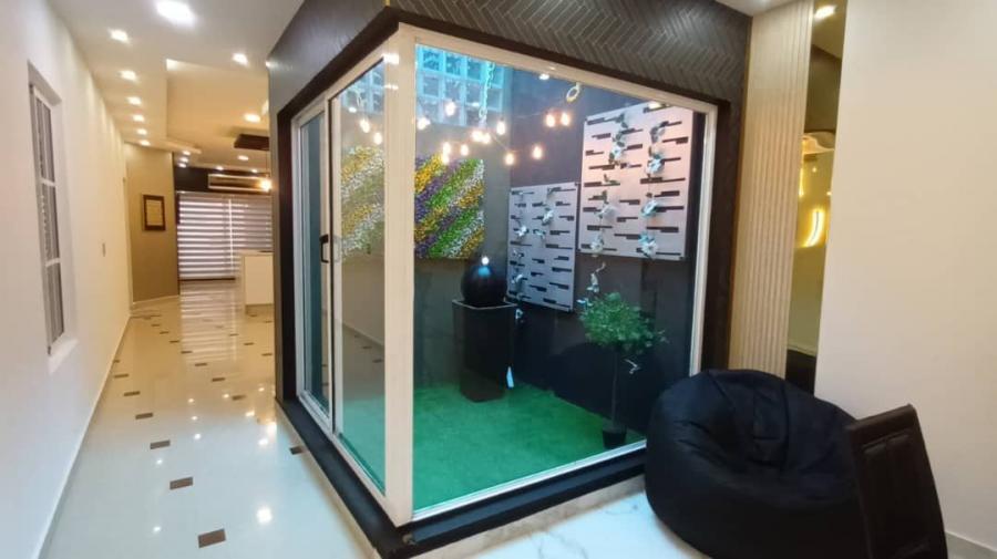 Home in Metric Way