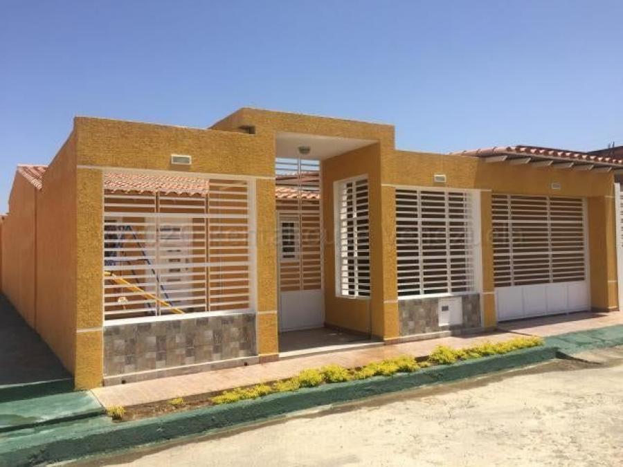 Foto Casa en Venta en Punto Fijo, Falcn - U$D 31.999 - CAV196195 - BienesOnLine