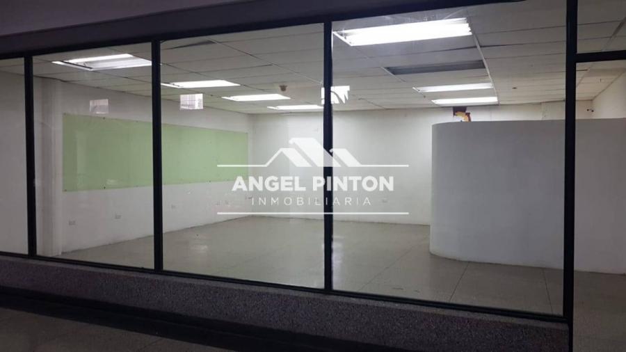 Foto Local en Alquiler en Este, Maracaibo, Zulia - U$D 150 - LOA250943 - BienesOnLine