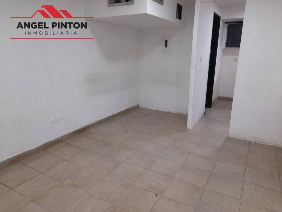 Foto Local en Alquiler en Caracas, Distrito Federal - U$D 200 - LOA176843 - BienesOnLine