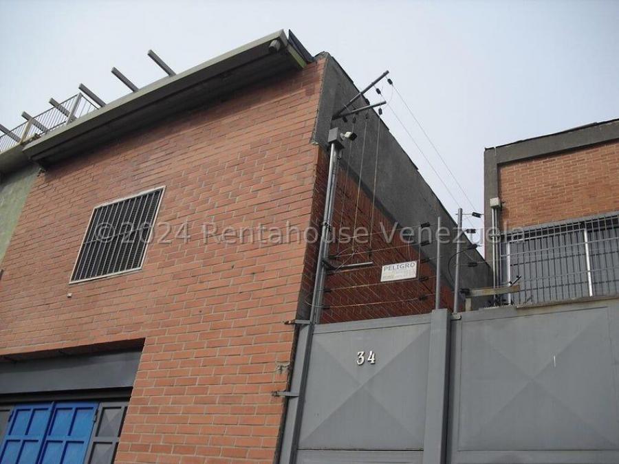 Foto Local en Alquiler en La trinidad, Distrito Federal - U$D 1.800 - LOA222074 - BienesOnLine