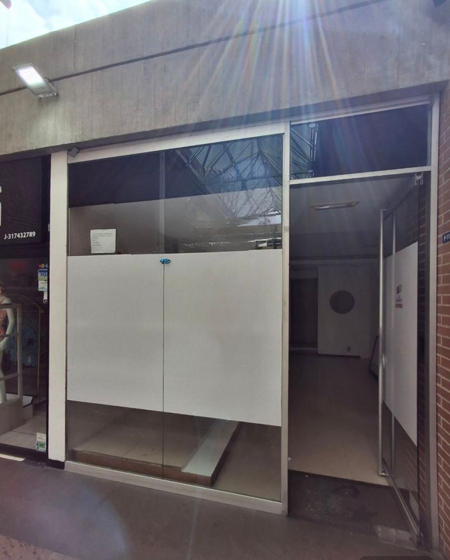 Foto Local en Alquiler en Baruta, Caracas, Distrito Federal - U$D 350 - LOA254109 - BienesOnLine