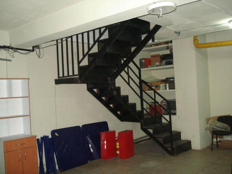 Home in Metric Way