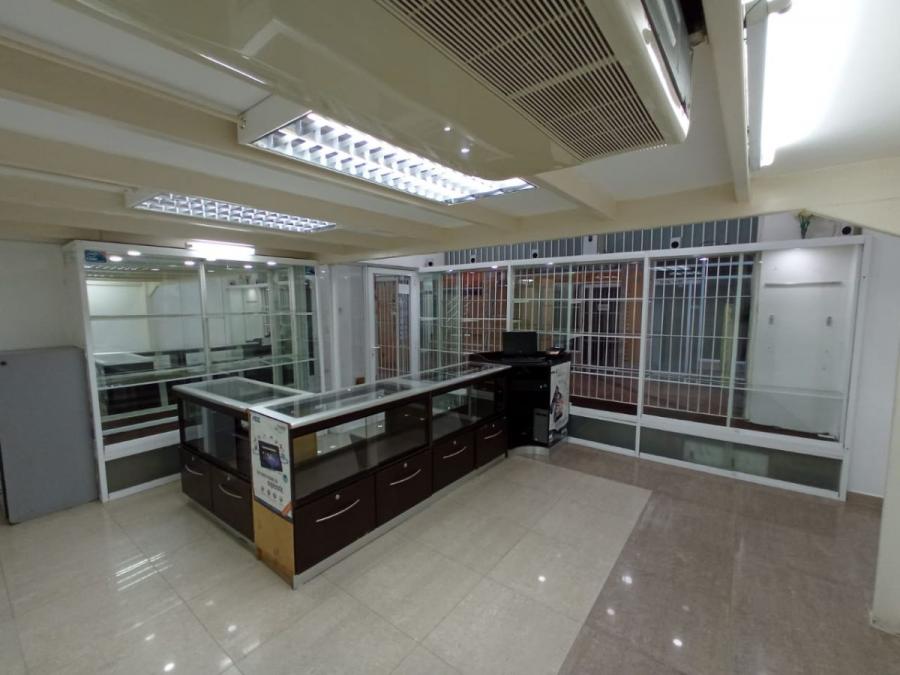 Foto Local en Venta en Centro Comercial Camino Real, Anzotegui - U$D 65.000 - LOV202273 - BienesOnLine