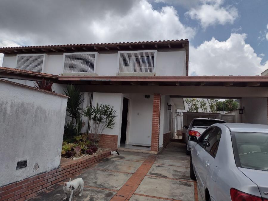 Foto Casa en Venta en BARUTA, Miranda - U$D 250.000 - CAV156265 - BienesOnLine