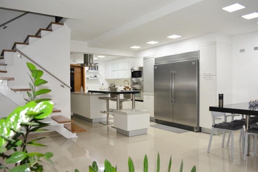 Home in Metric Way